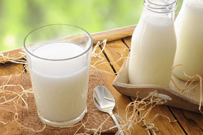 7 Cách tắm trắng bằng sữa tươi không đường cho làn da sáng mịn