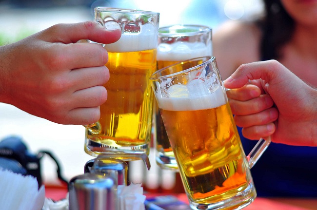 Giải khát bằng bia rượu trong mùa hè và cái kết được dự báo trước