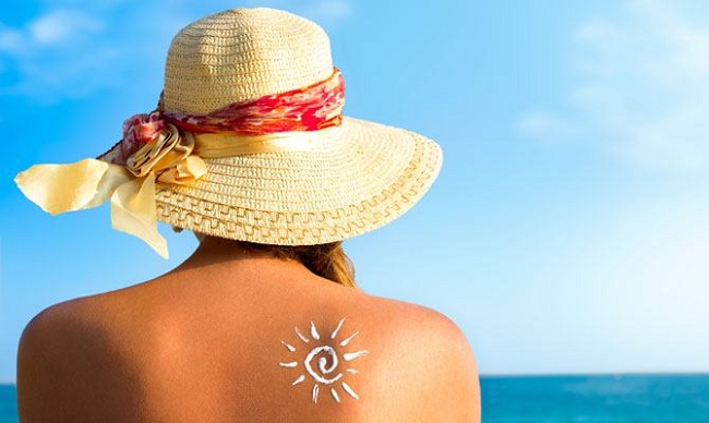 Để làn da không bị ảnh hưởng bởi nắng nóng, đừng quên 5 nguyên tắc này bạn nhé! 1